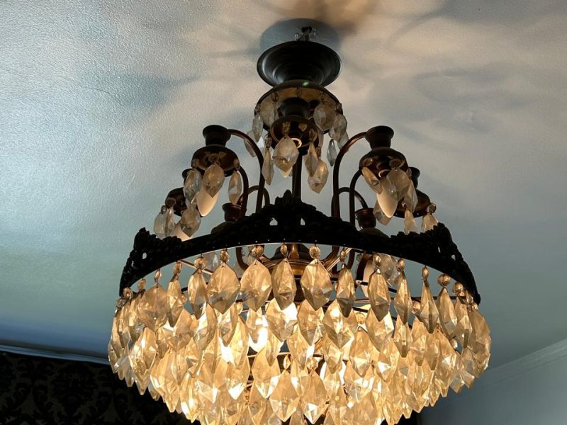 نجفة نحاس أنتيكة + عدد ٢ أبليك نحاس جانبي السعر لقطة